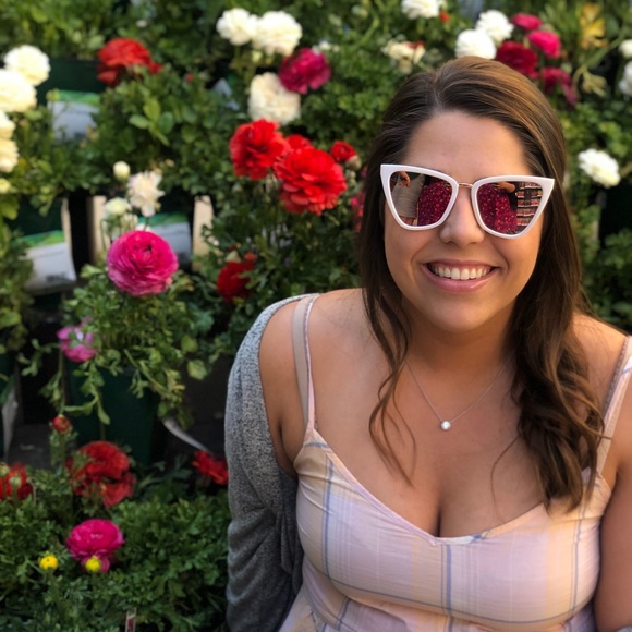 Meet your Posher, Jenessa - Picture 1 of 1